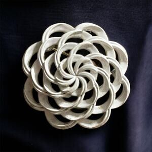 Vintage Crown Trifari White Enamel Swirl Curve Flower Brooch Signed Designer Pin